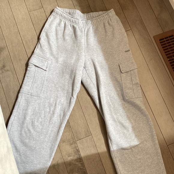 Aritiza cargo joggers - worn a couple times - Picture 1 of 3